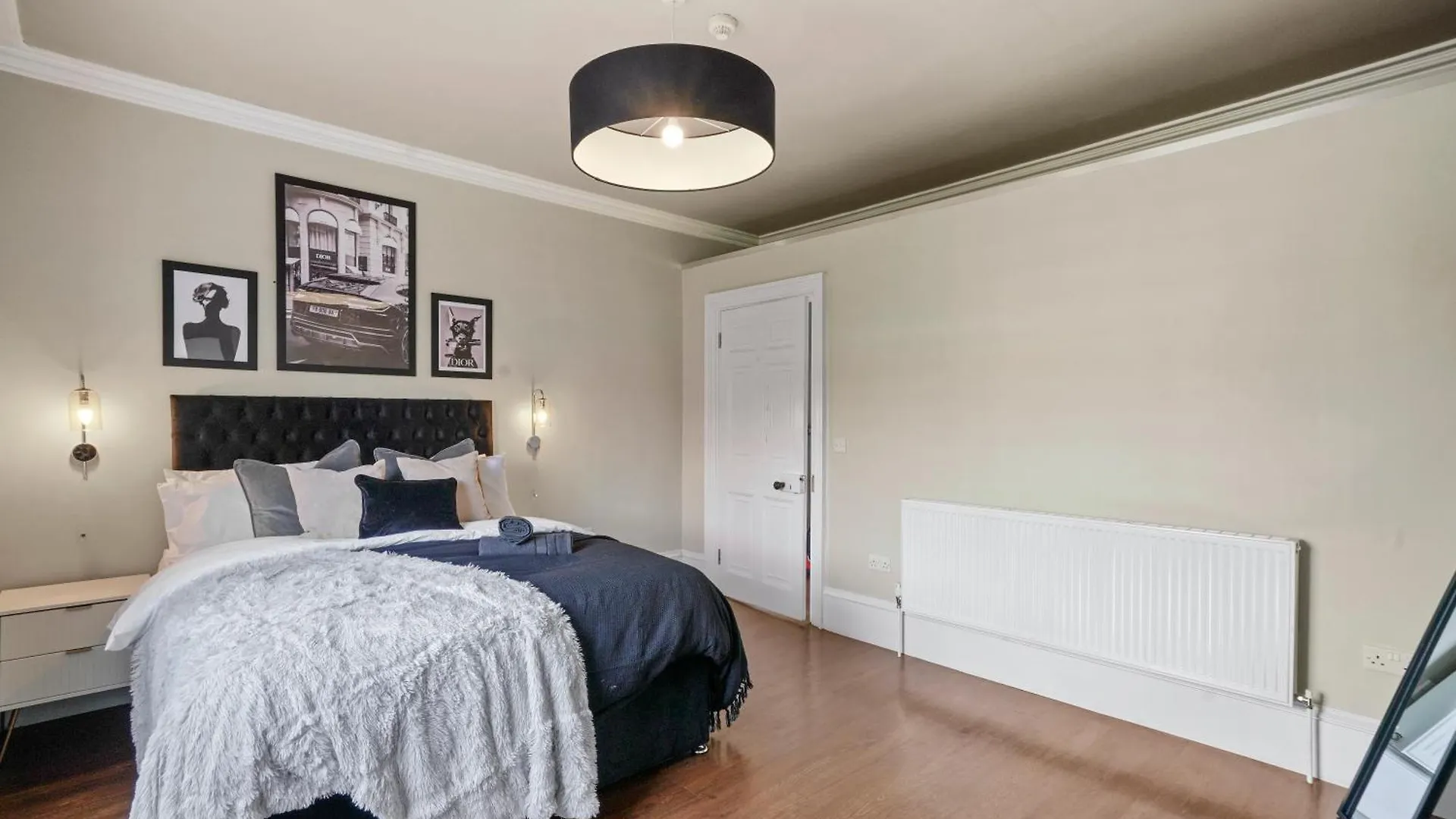 Exquisite Georgian Apartment With Reserved Parking Wakefield Birleşik Krallık
